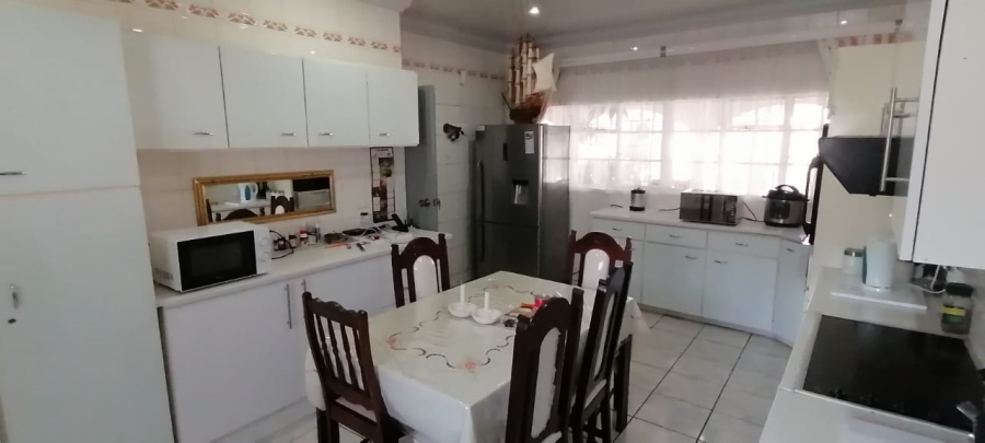 5 Bedroom Property for Sale in Stilfontein Ext 4 North West